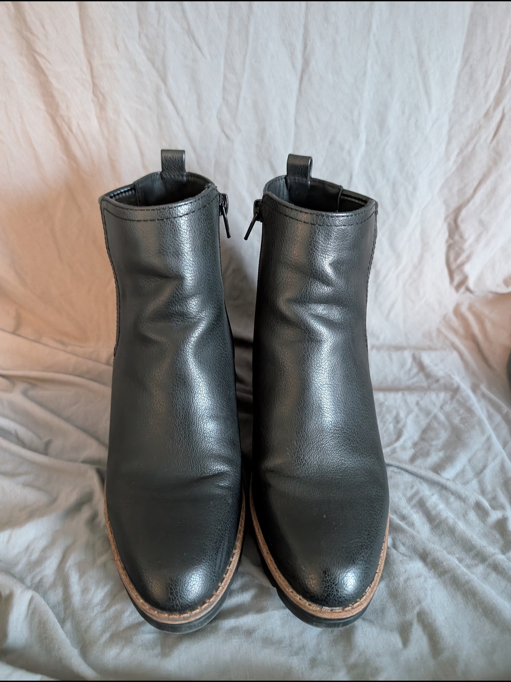 Naturalizer Black Leather Ankle Heeled Boots